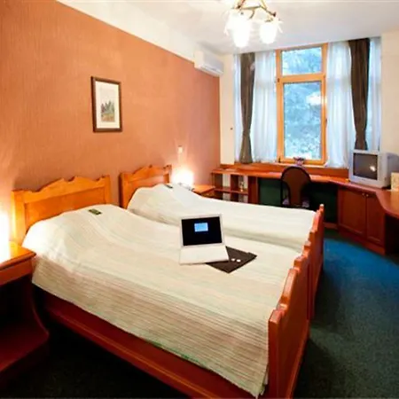 The Hunter's Kamnik Скопье